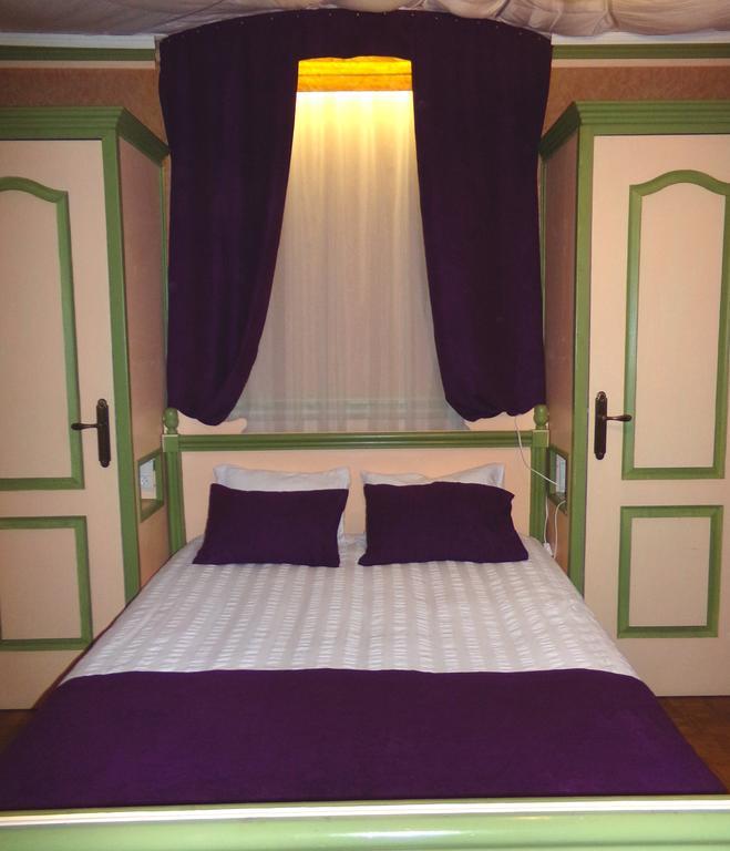 Domaine Capiet Bed & Breakfast Courpiac Room photo