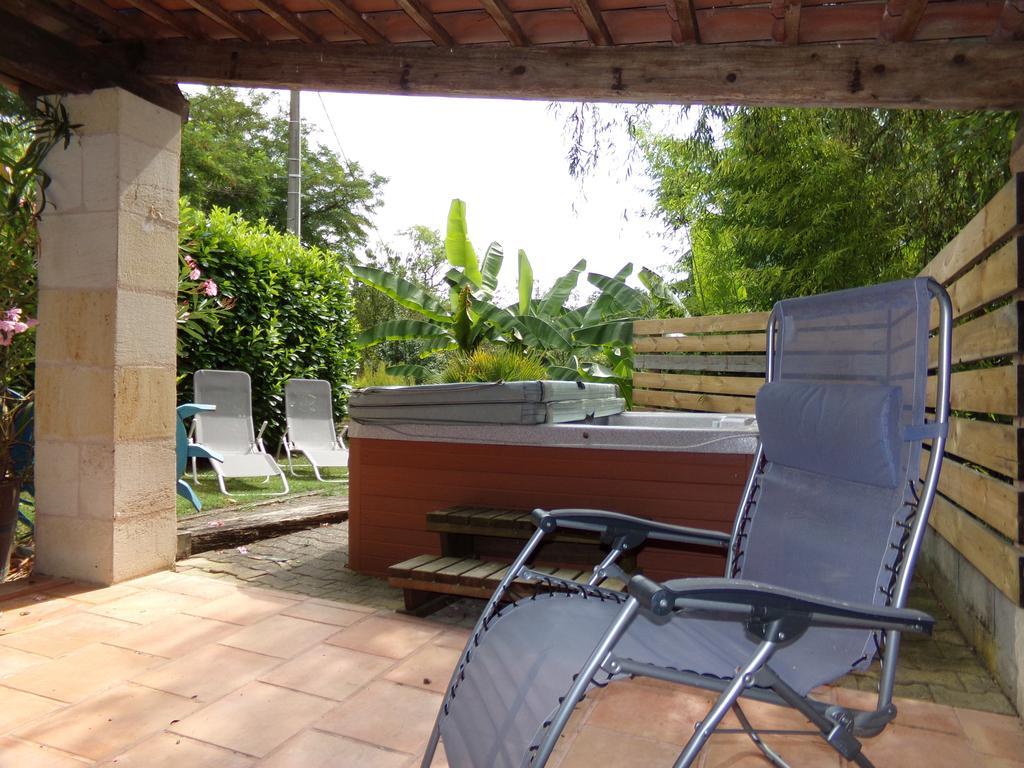 Domaine Capiet Bed & Breakfast Courpiac Exterior photo